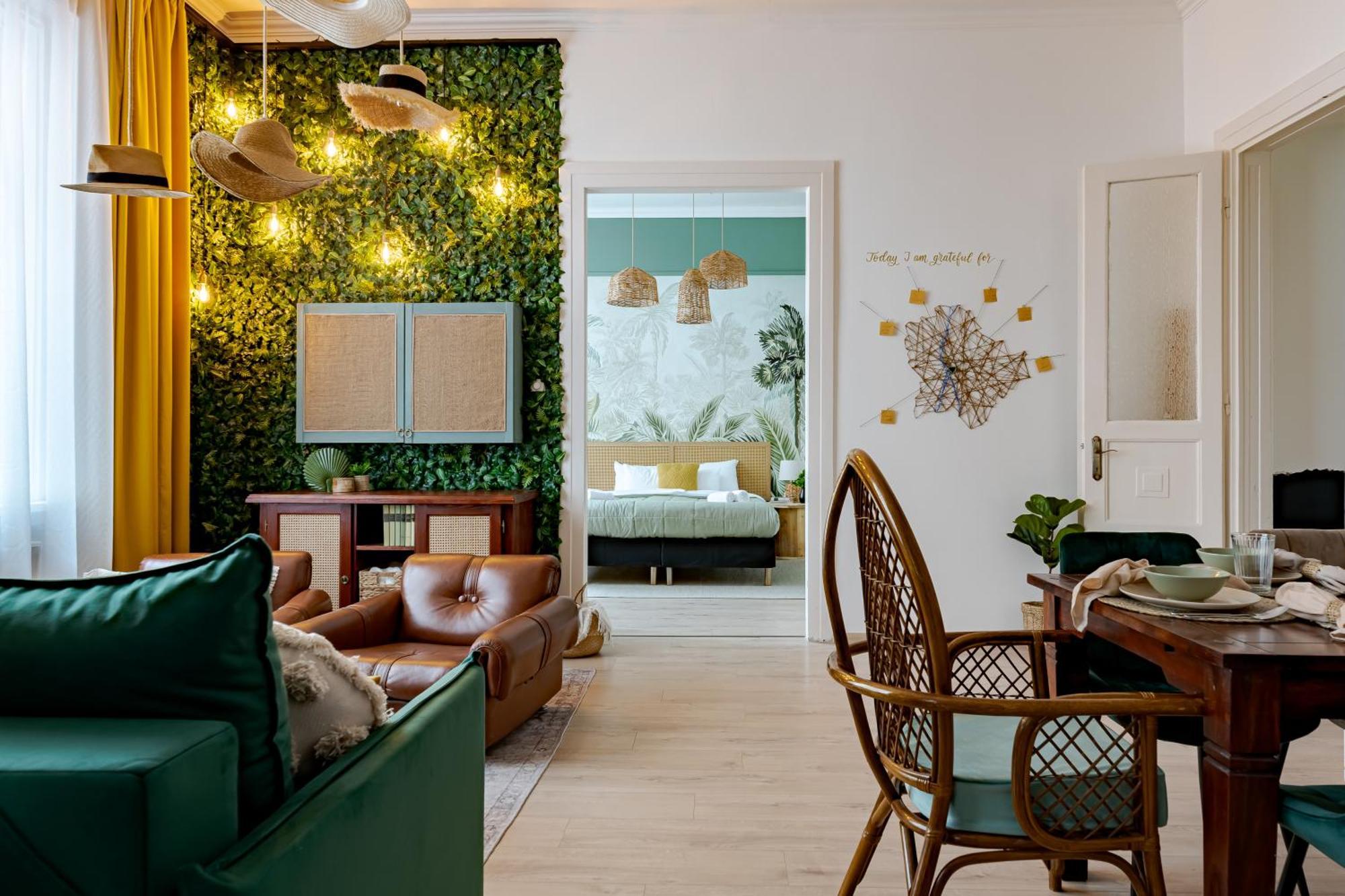 Jungle Aesthetics Downtown Apartman Aircon And Garage Parking Boedapest Buitenkant foto