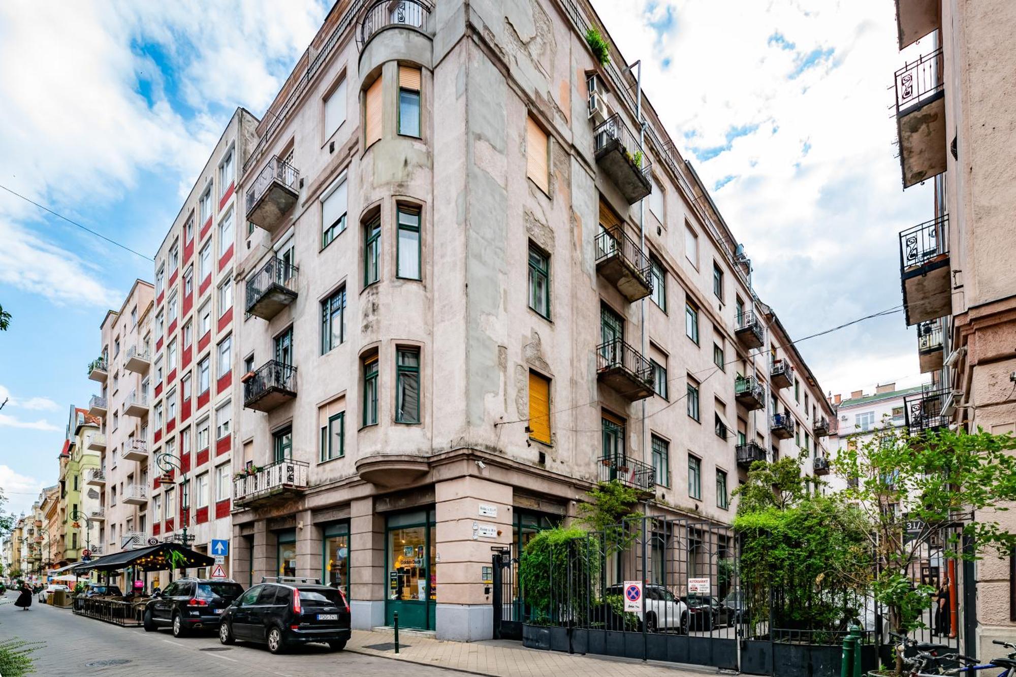 Jungle Aesthetics Downtown Apartman Aircon And Garage Parking Boedapest Buitenkant foto